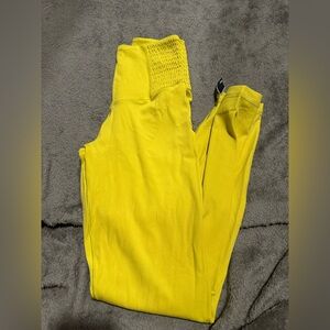 Offline yellow legging sz xs nwot